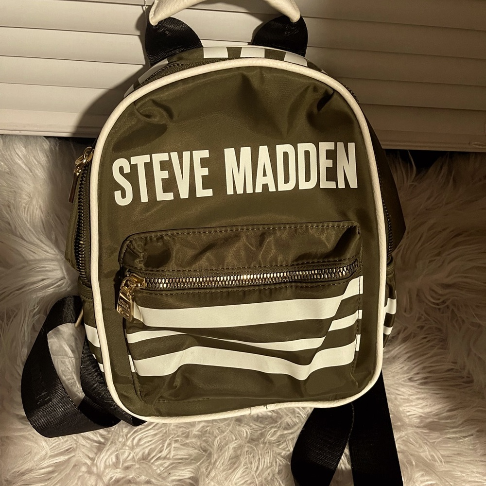 Steve Madden mini backpack